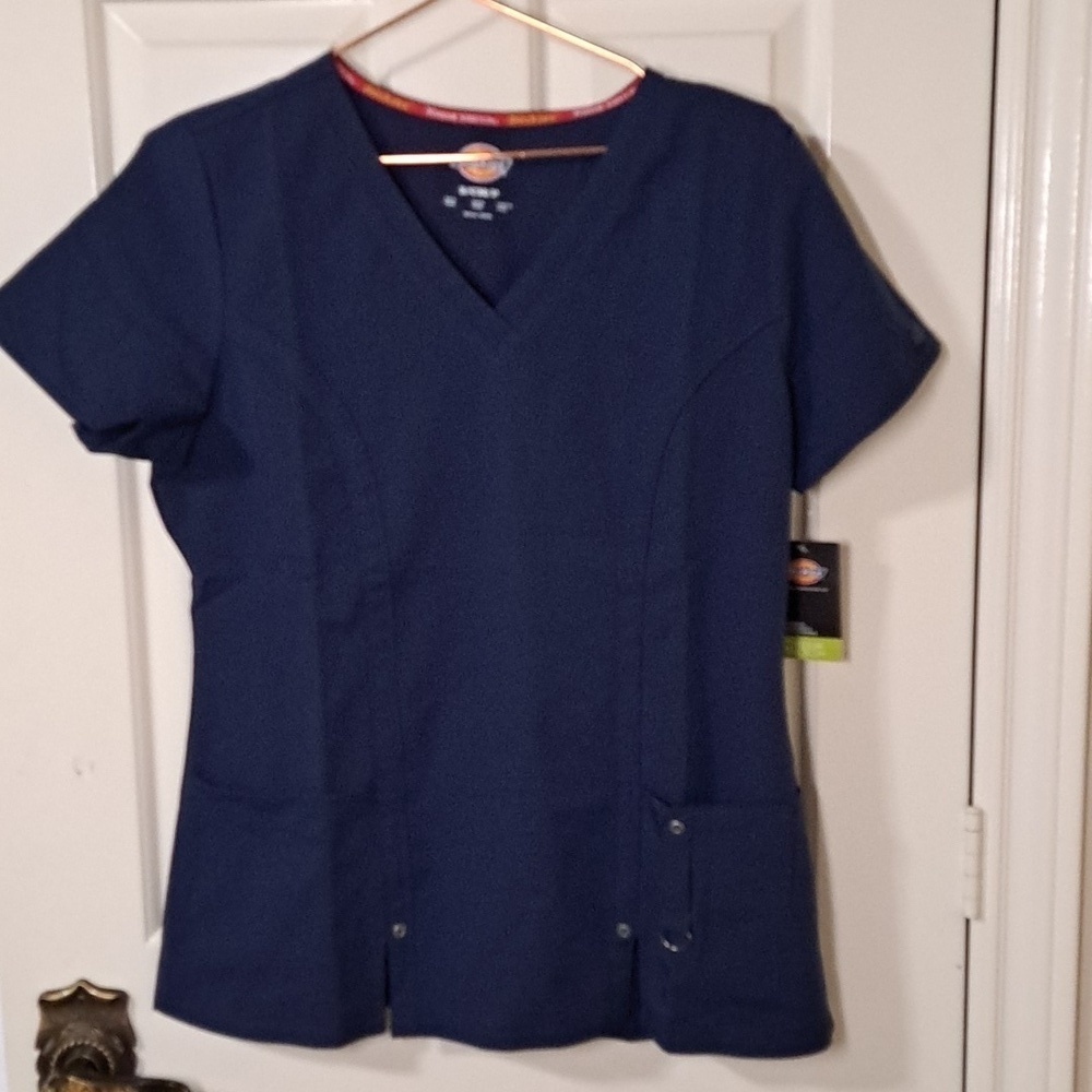 NWT Dickies Xtreme Stretch Scrub Top Contemporary Sizr Small